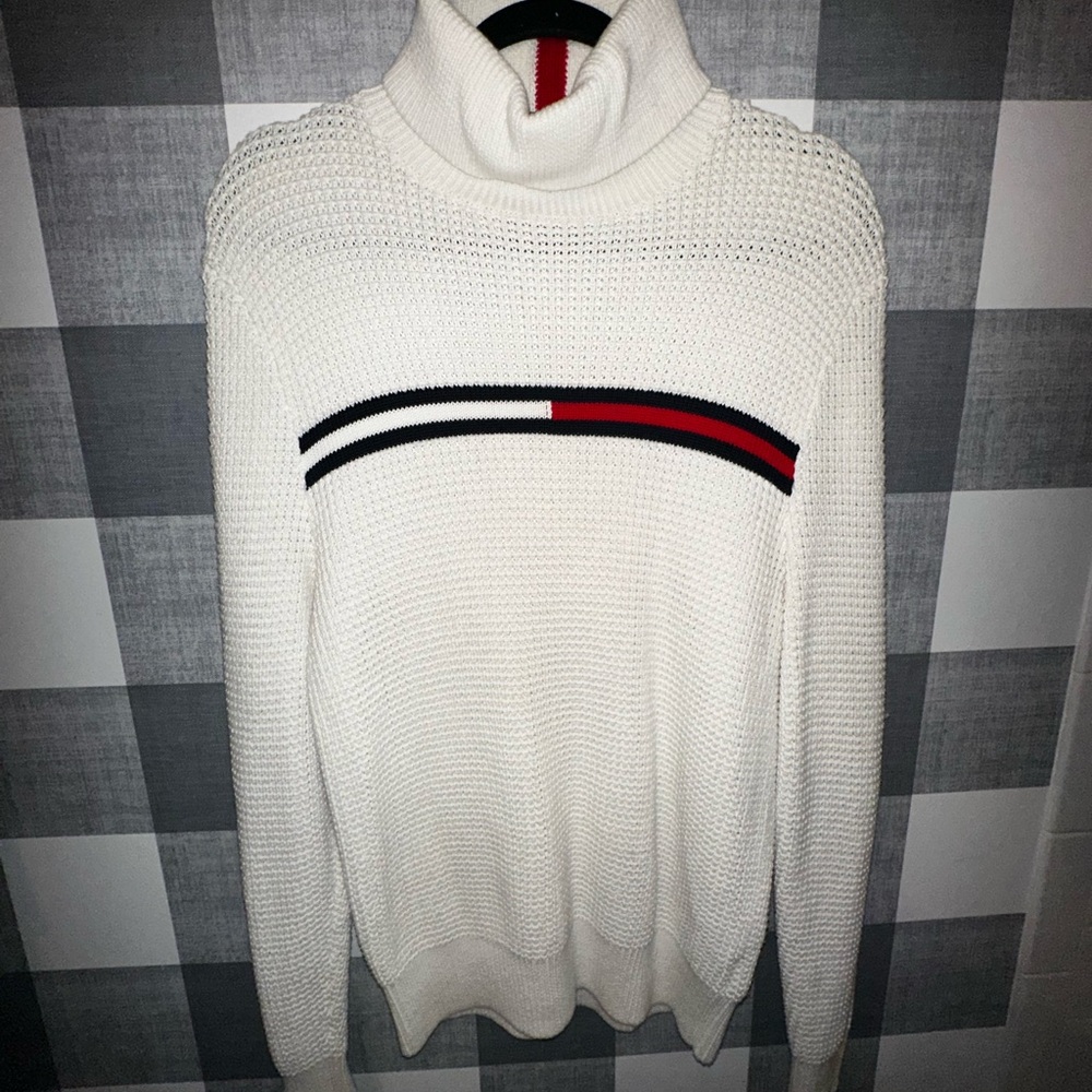 Tommy Hilfiger White Turtleneck Sweater with Red and Black Accent